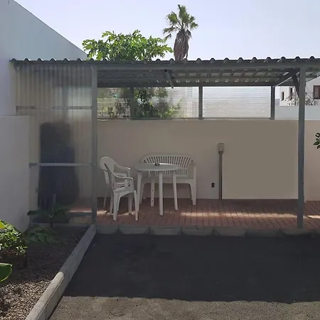 Casa Roja 2 - Quiet Resort, Central, Parking Appartement Tías