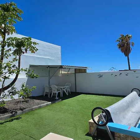 Casa Roja 2 - Quiet Resort, Central, Parking Appartement
